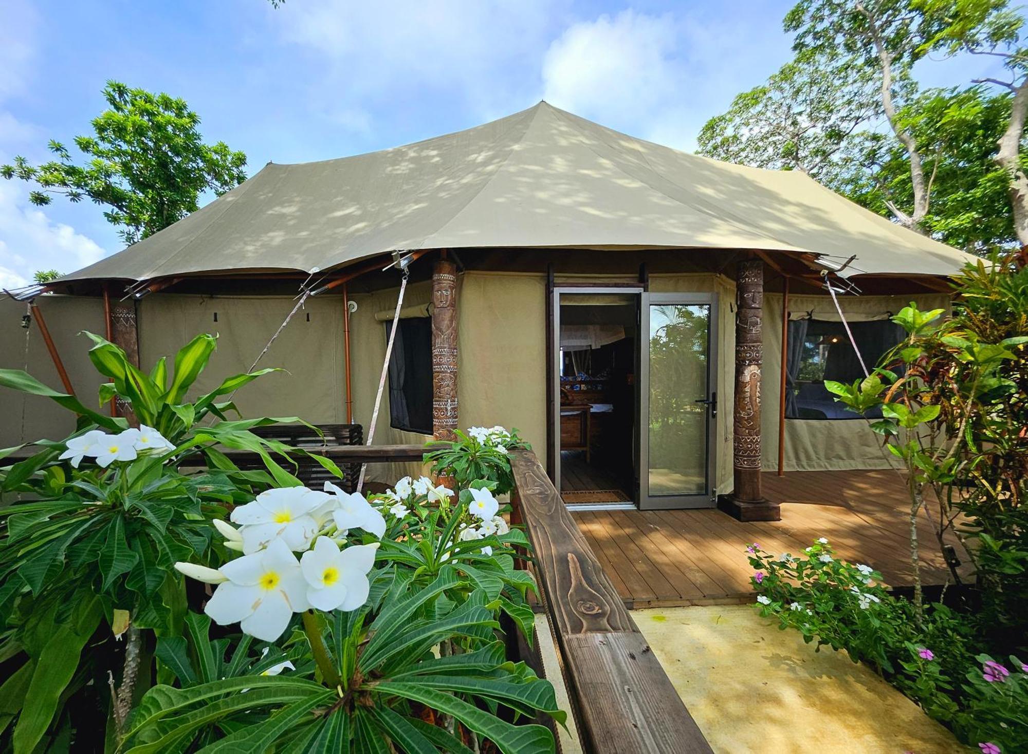 Palau Carolines Resort 科罗尔村 外观 照片
