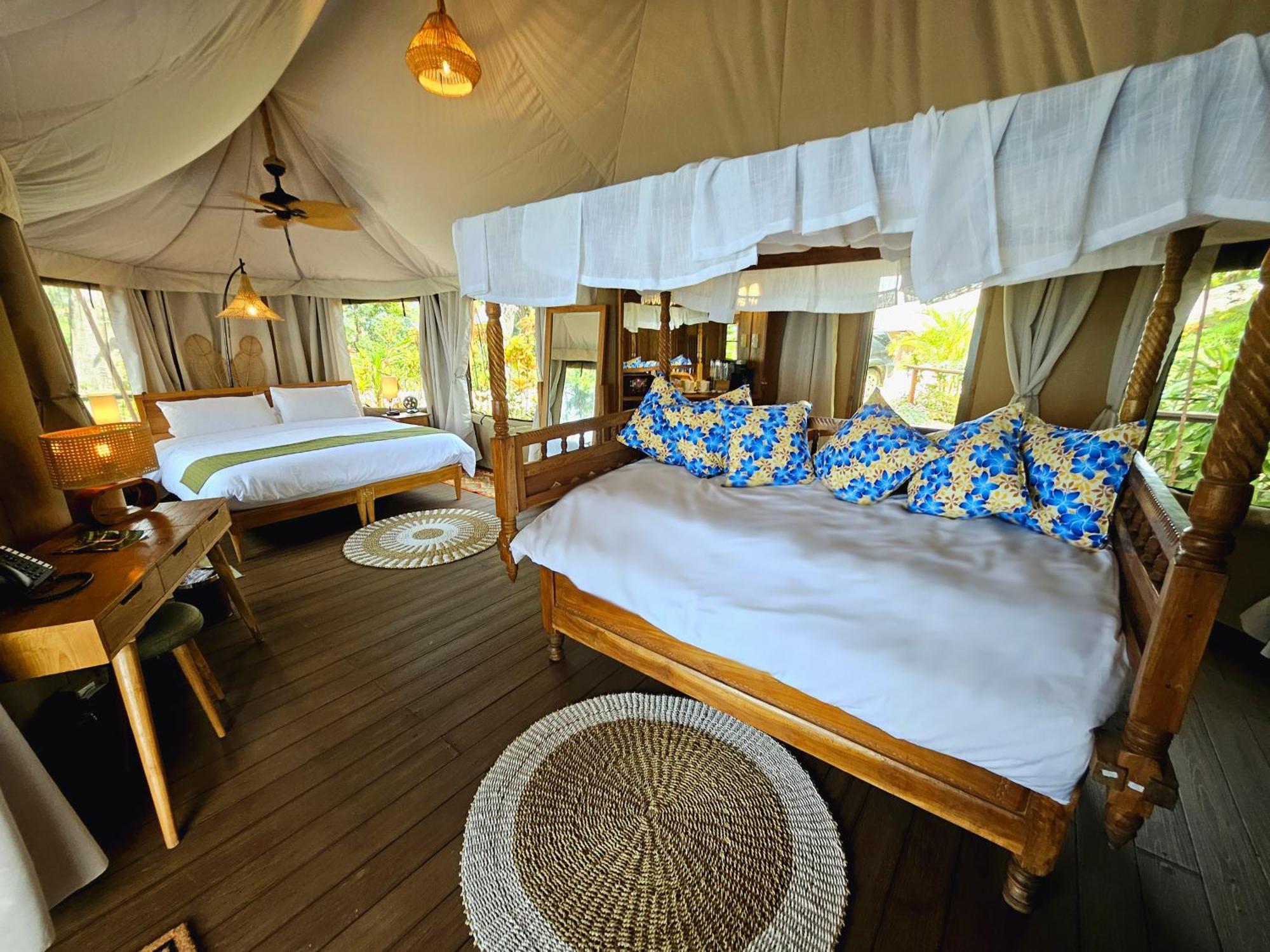 Palau Carolines Resort 科罗尔村 外观 照片